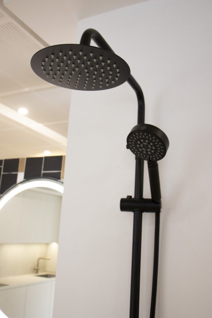 Bayco Estudio, reformamos duchas de baños en León